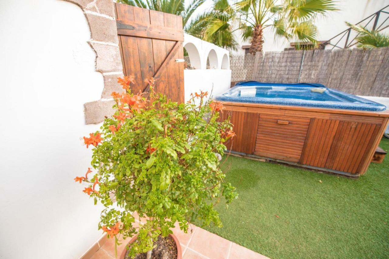 Villatommy Heated Pool, Hottub, Fast Wifi Lajares Extérieur photo